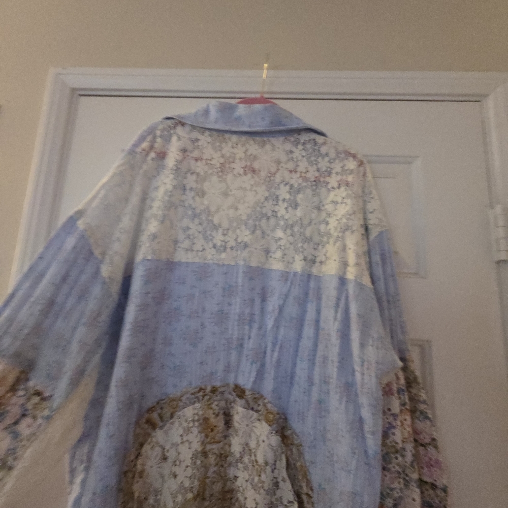 POL Light Blue Floral Patchwork Button-Up Long Ca… - image 12